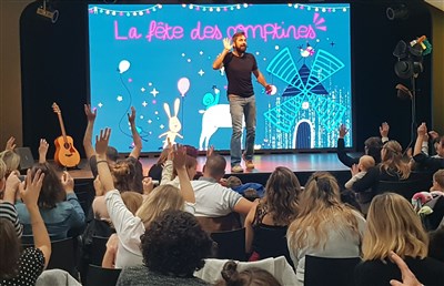 Photo 1 de Rémi chante La fête des comptines