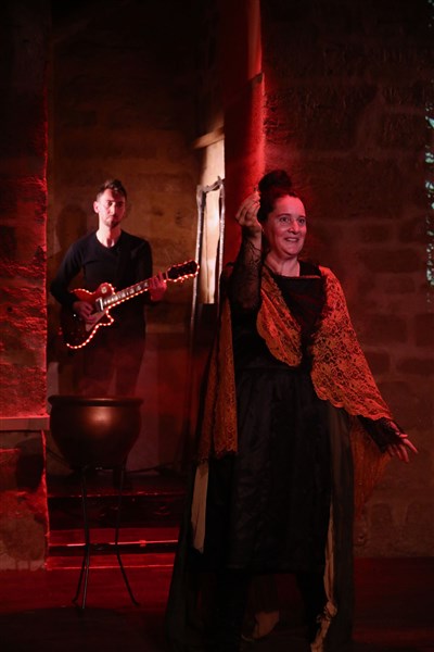 Photo 3 de Aurore la Belle au bois ne s'endort pas