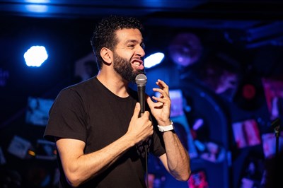 Golden comedy Club Jamel Kev Adams hugo tout seul Paris évènement Redouane Bougheraba Thomas Angelvy