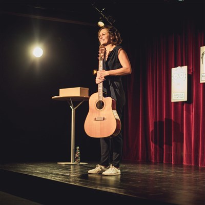 Photo 4 de Marion Pouvreau dans Mais t'as quel âge ?!