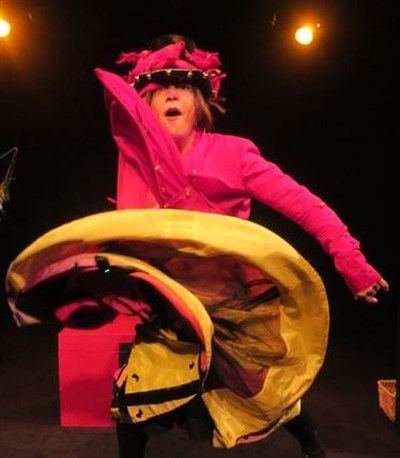 Photo 2 de La folle en costume de folie