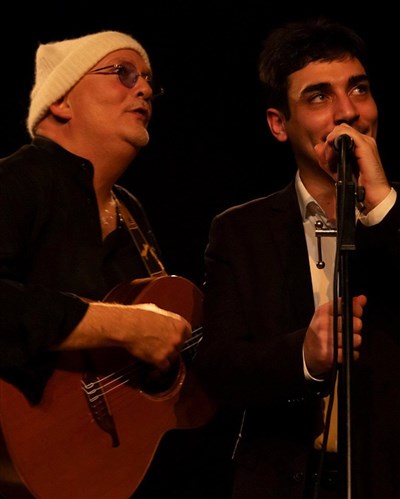 Hervé Delaiti et Achille V dans Écoute-moi