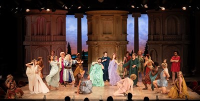 Photo 2 de A Funny Thing Happened on the Way to the Forum