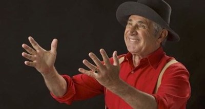 Photo 1 de Michel Boujenah dans Adieu Les Magnifiques