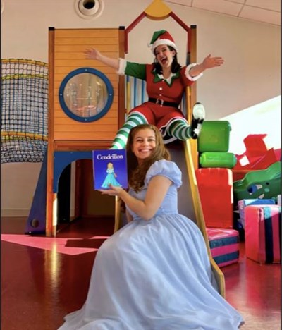Photo 1 de Un lutin farceur chez Cendrillon