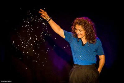 Photo 1 de Karine Dubernet dans Perlimpinpin