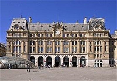Photo 1 de Visite guidée : Autour de la gare Saint-Lazare, de l'immeuble habité par Marcel Proust à la Brasserie Mollard | par Pierre-Yves Jaslet
