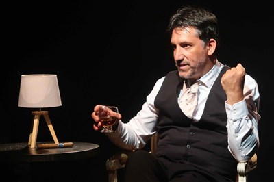 Photo 4 de Les Monologues de Feydeau : Un presque seul en scène