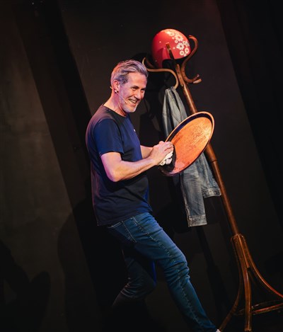 Photo 3 de Daniel Camus dans Happy Hour