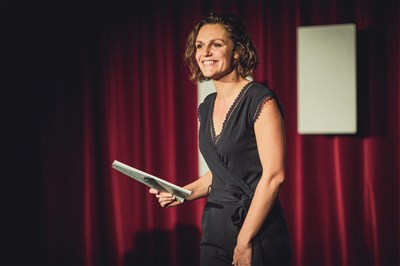 Photo 2 de Marion Pouvreau dans Mais t'as quel âge !?