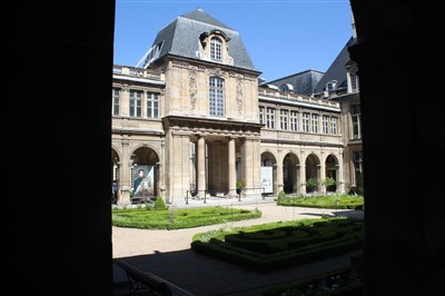 Photo 1 de Visite guidée : Le Marais dans tous ses états | par Natalina Castagna
