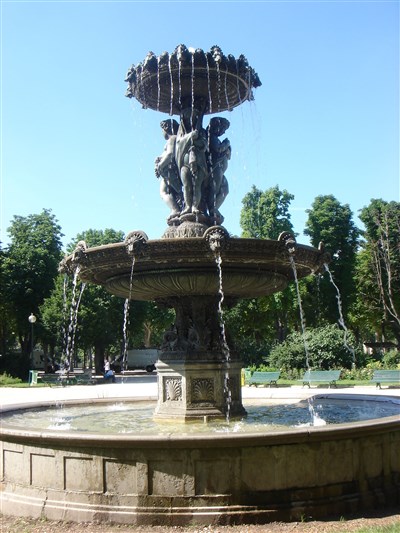 Photo 1 de Visite guidée : Le jardin des Champs Elysées | par Mylène Gault