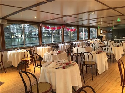 Photo 2 de Dîner-Croisière : Réveillon du Nouvel An sur la Seine