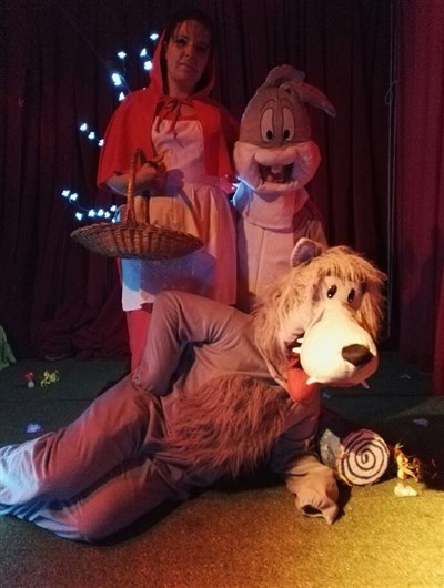 Photo 2 de Les nouvelles aventures du petit chaperon rouge