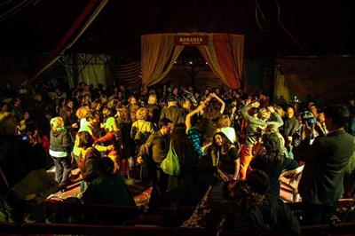 Photo 6 de Grand réveillon tzigane 2023 : Folie tzigane en zone libre