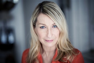 Photo 1 de Elisabeth Buffet dans Obsolescence programmée