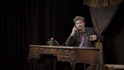 Dubois, escroc ou abruti sans nom : portrait d'un maire, pas comme les autres.