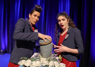Photo 2 de Jeanne et Gabrielle reposent en pestes