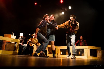 Photo 3 de Impro 100 noms by La Poule : Chicken Ring