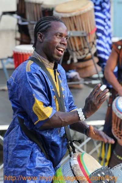Photo 2 de Tio Percussion présente : Rencontre à l'étranger, signé Tio Dalifor.