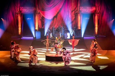 Photo 3 de Cirque Phenix dans Gaïa | par les femmes des Cirques du Monde