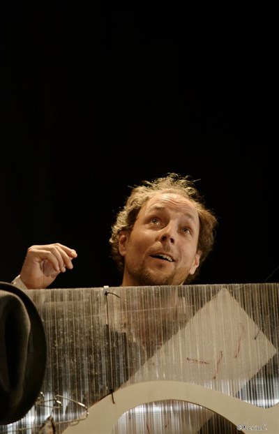 Photo 8 de Beaux présents dorés ou Le voyage dans l'alphabet extraordinaire de Jude Call Mirann