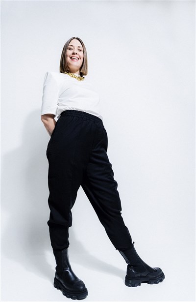 Photo 1 de Tania Dutel dans Les autres
