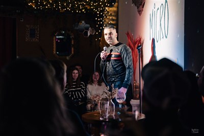 Photo 3 de Micro Comedy Club