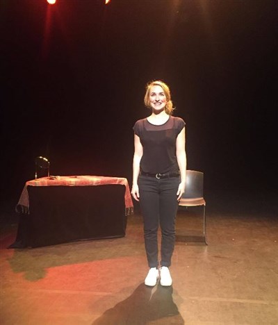 Photo 1 de Valérie Pastre dans Namasté beaucoup