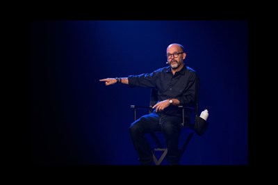 Photo 1 de Maurice Barthélemy dans Fort comme un hypersensible