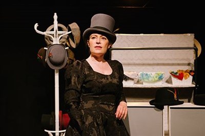 Photo 2 de Pascale Bouillon dans Au bonheur des dames