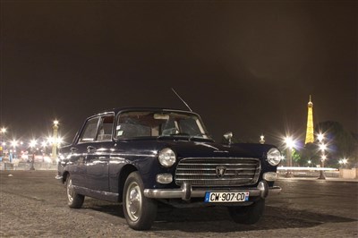 Photo 4 de Balade guidée en voiture - Peugeot 404 de 1963 : Paris Rive gauche