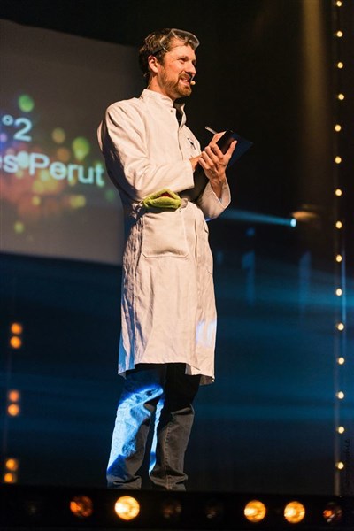 Photo 1 de Charles Perut dans Un Poing C'est Tout