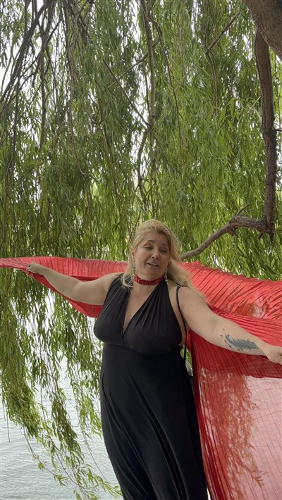 Veronica Antonelli visite chantée quais de Seine ile de la cité