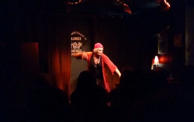 Photo 2 de Blanche Neige règle ses contes