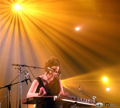 Photo 2 de Hend Zouari Bledi on tour 2017 | Pop rock oriental