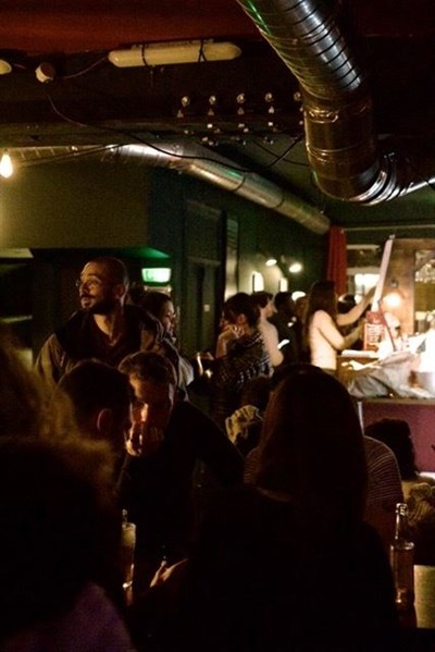 Photo 1 de Garage Comedy Club