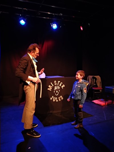 Photo 2 de Mister Jules dans Magicien malgré lui