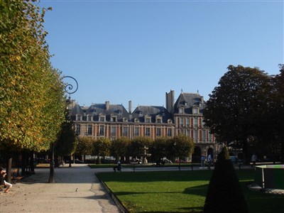 Photo 3 de Visite guidée : Le Marais sud, autour de la Place des Vosges | par CulturMoov