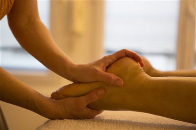Photo 4 de Atelier massage : les pieds et les jambes 1