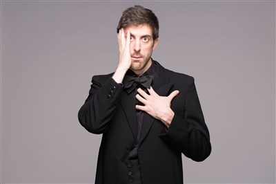 Photo 2 de Matthieu Penchinat dans Qui fuis-je ?