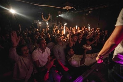 Photo 4 de Garage Comedy Club