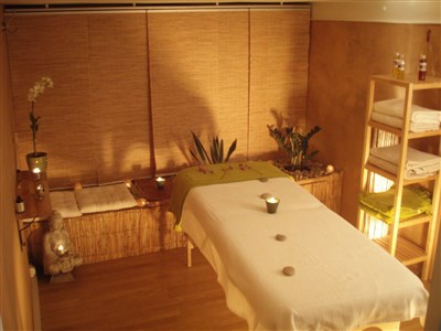 Photo 4 de Massage personnalisé aux huiles Bio et détente shiatsu aux pierres de jade - 1h