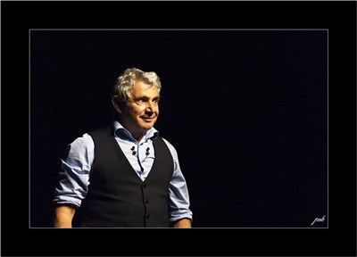 Photo 2 de Michel Boujenah dans Ma vie encore plus rêvée