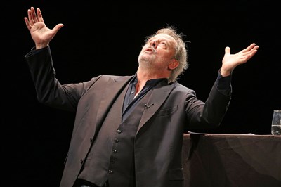 Photo 2 de Christophe Alévêque dans Revue de presse