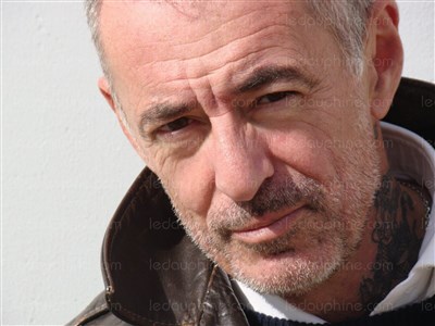 Photo 1 de Manuel Pratt dans Humour noir et carte blanche