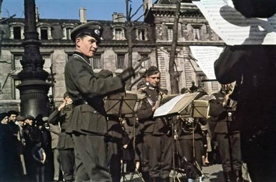 Photo 3 de Visite guidée : Occupation et Libération de Paris | par Interkultur Paris