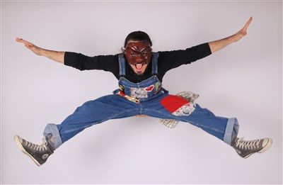 Photo 2 de Voyage absurde d'un Arlequin contemporain
