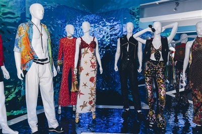 Photo 8 de Gianni Versace Retrospective