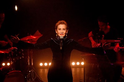 Photo 2 de Caroline Loeb dans Chiche !